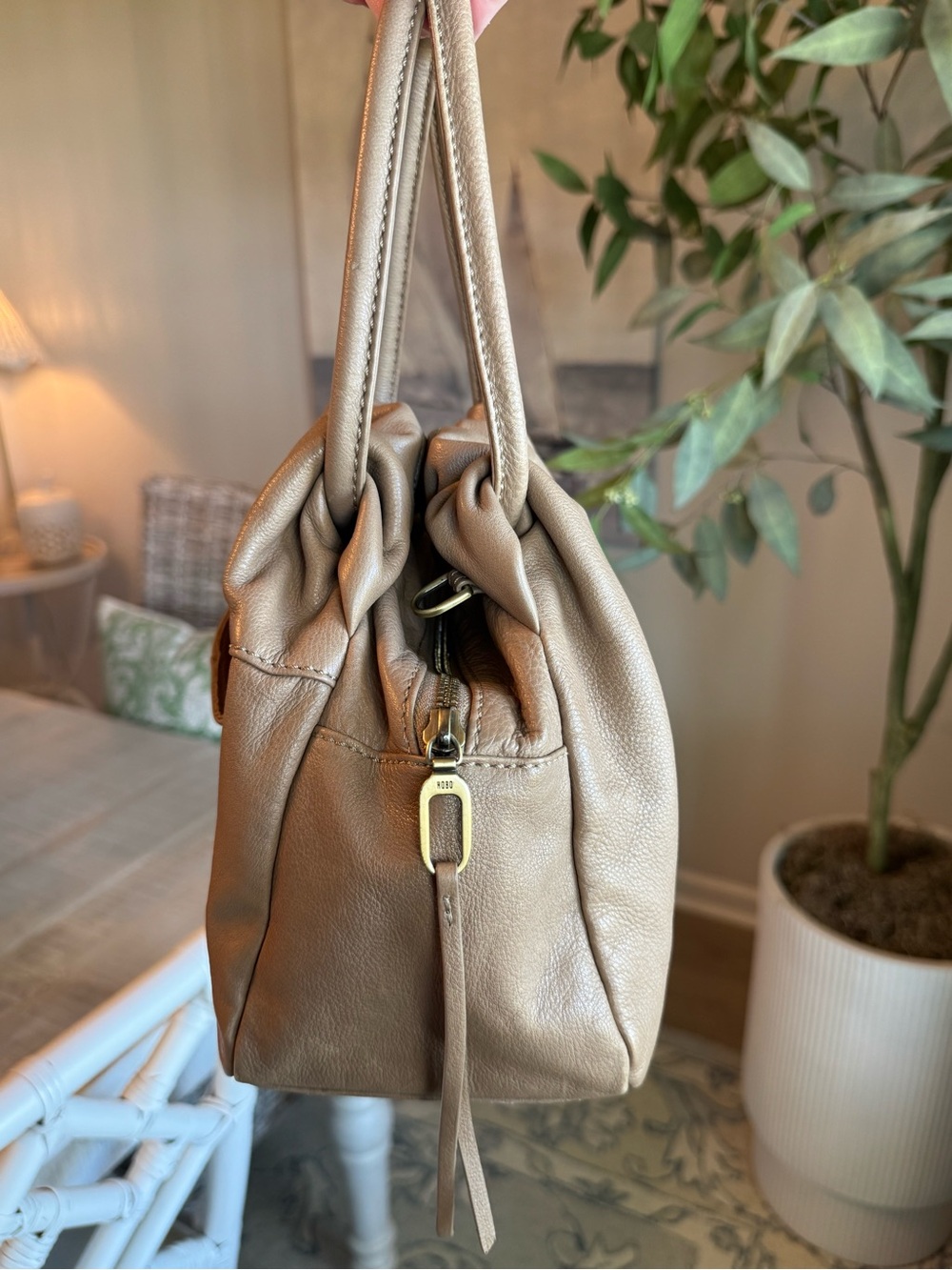 HOBO International Darling Leather Slouchy Satchel Bag Taupe Top Handle - Picture 3 of 13